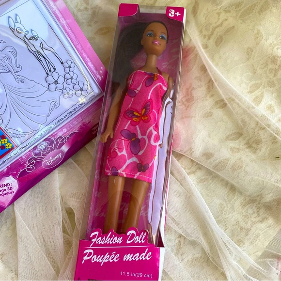 NWT Disney Coloring Fun and Fashion Doll combo - Picture 6 of 7